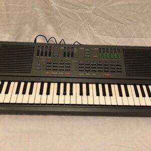 Yamaha PSS - 460 Keyboard 49 Keys Synthesizer W/FM Sliders. Mint. Works Great